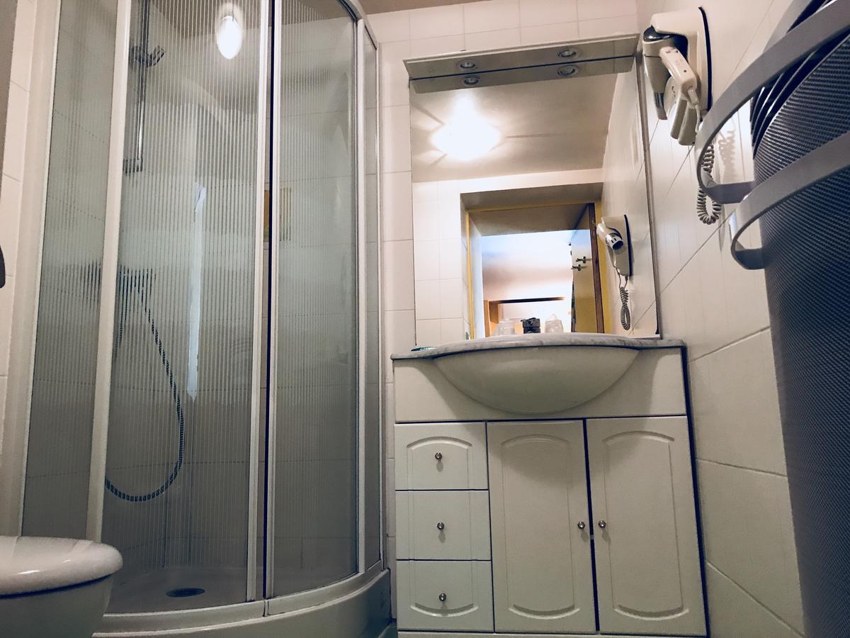 Chez Michel Bed & Breakfast Bedous Bagian luar foto