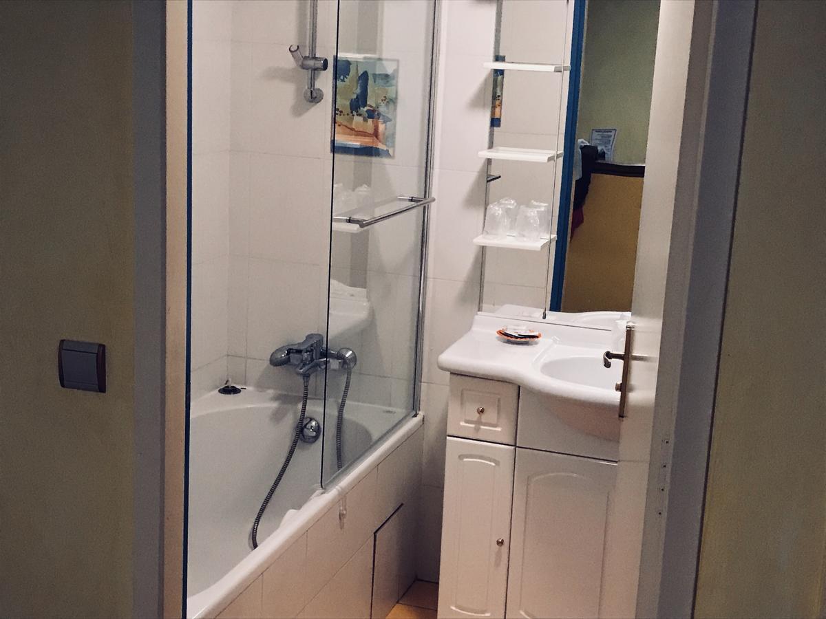 Chez Michel Bed & Breakfast Bedous Bagian luar foto